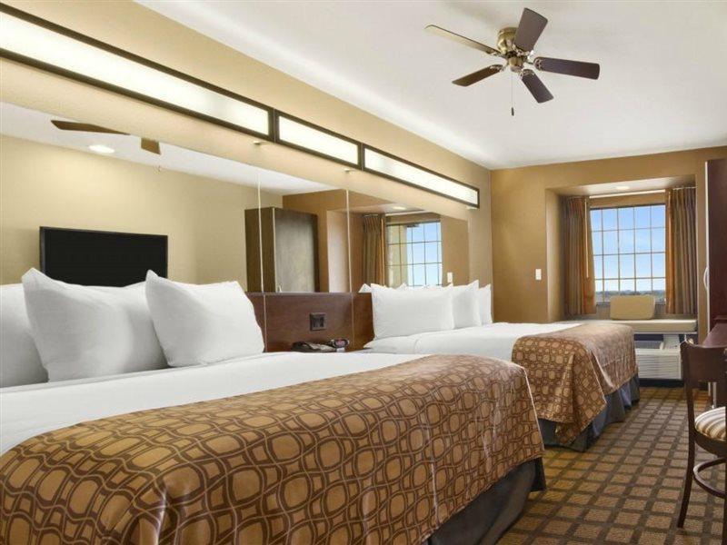 Microtel Inn & Suites By Wyndham Buda Austin South Exterior photo