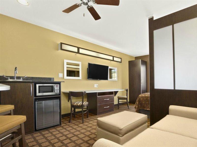 Microtel Inn & Suites By Wyndham Buda Austin South Exterior photo