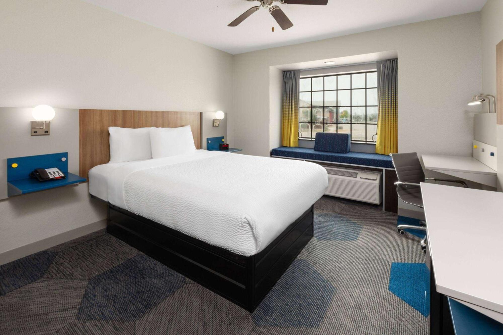 Microtel Inn & Suites By Wyndham Buda Austin South Exterior photo