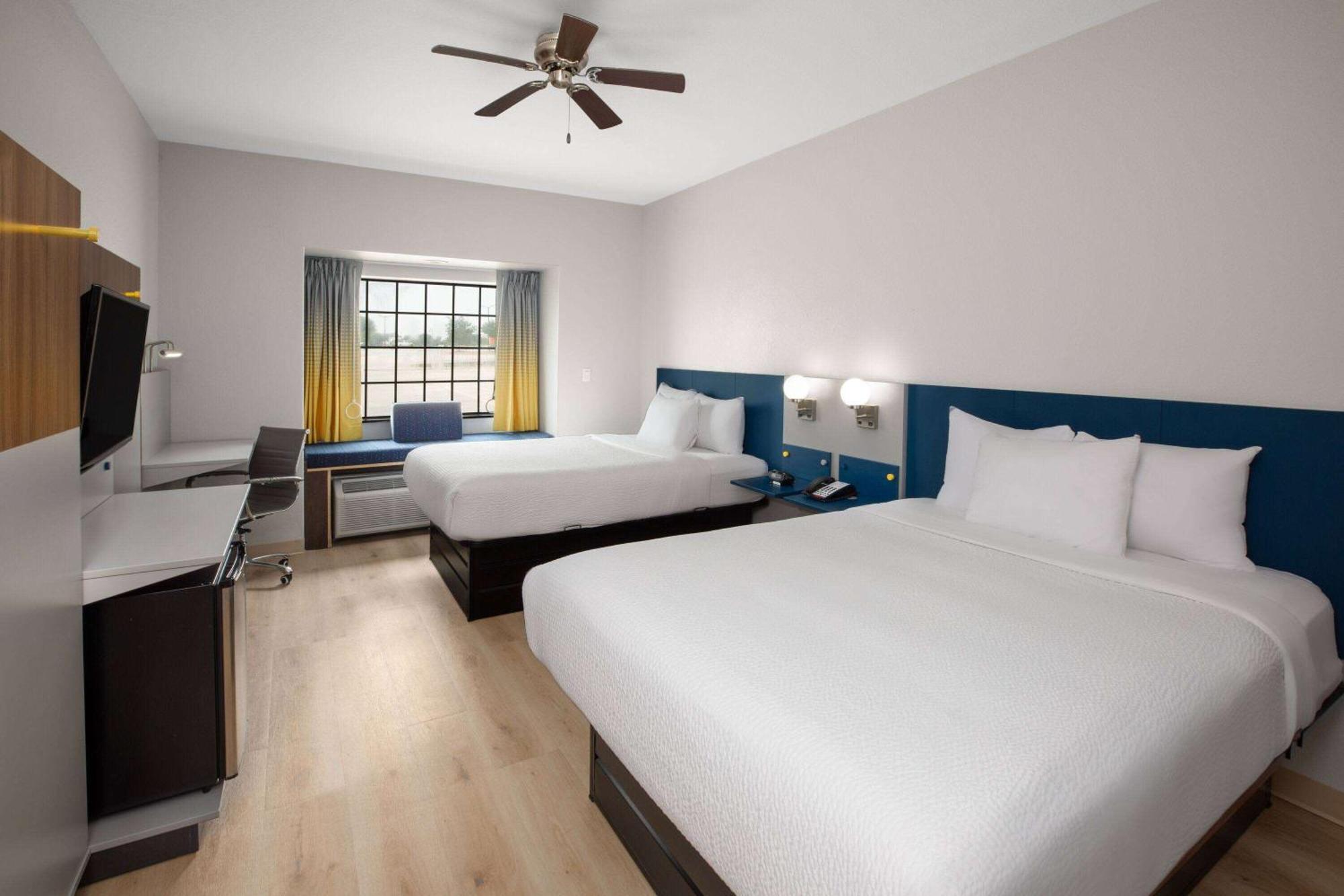 Microtel Inn & Suites By Wyndham Buda Austin South Exterior photo
